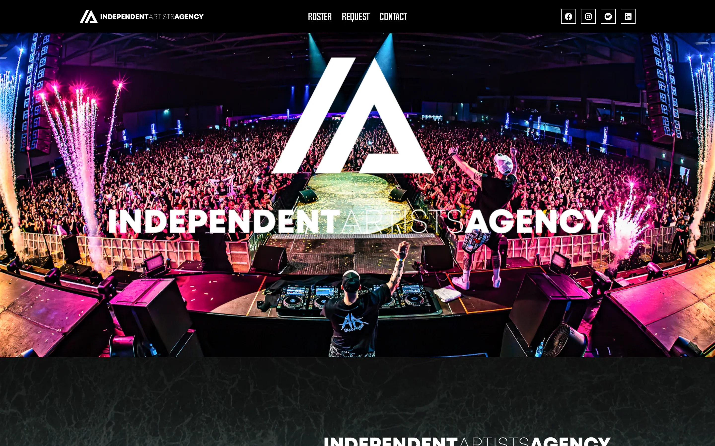 Independent Artists Agency: Visuele WordPress-site voor top-managementbureau